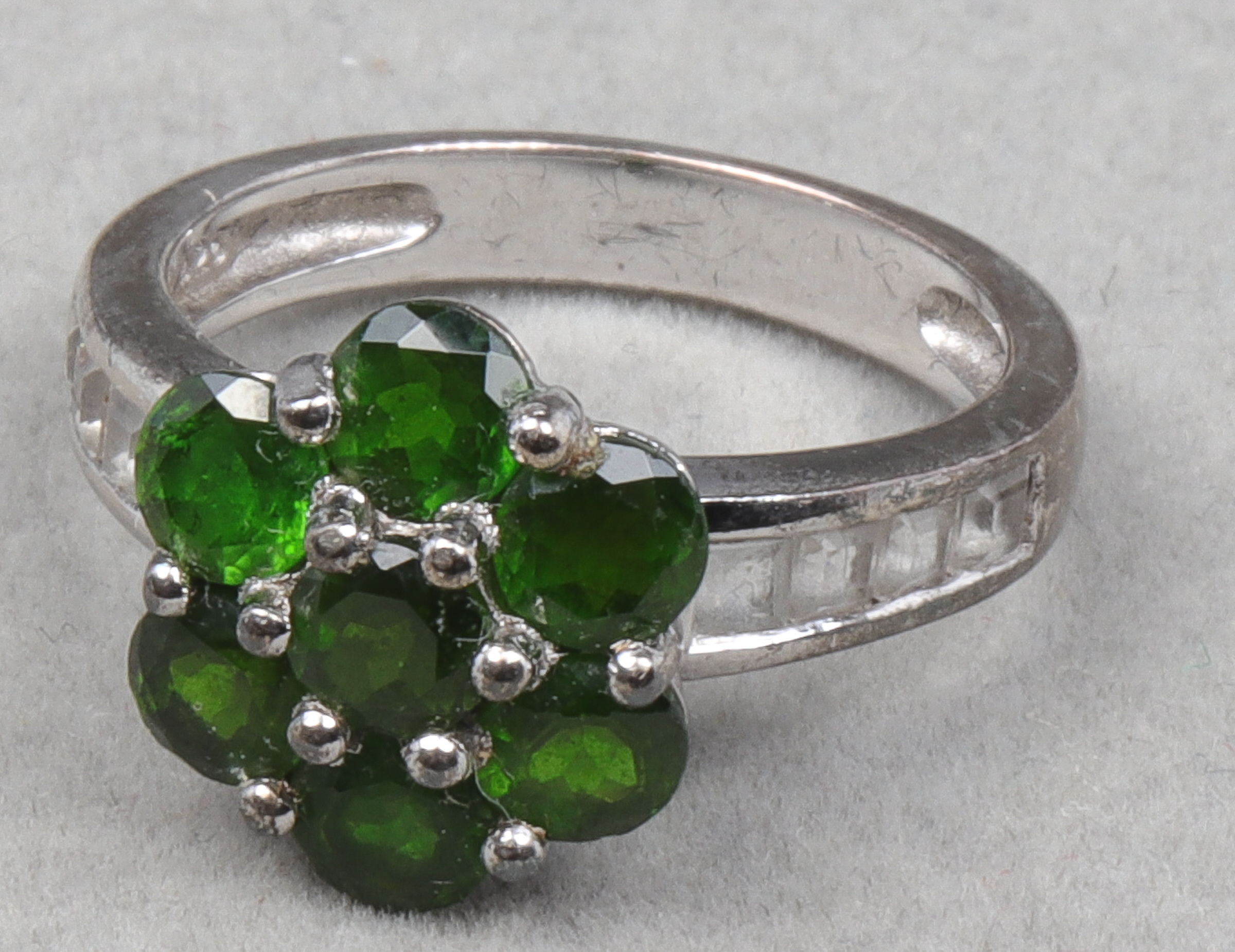 STERLING SILVER SYNTHETIC EMERALD