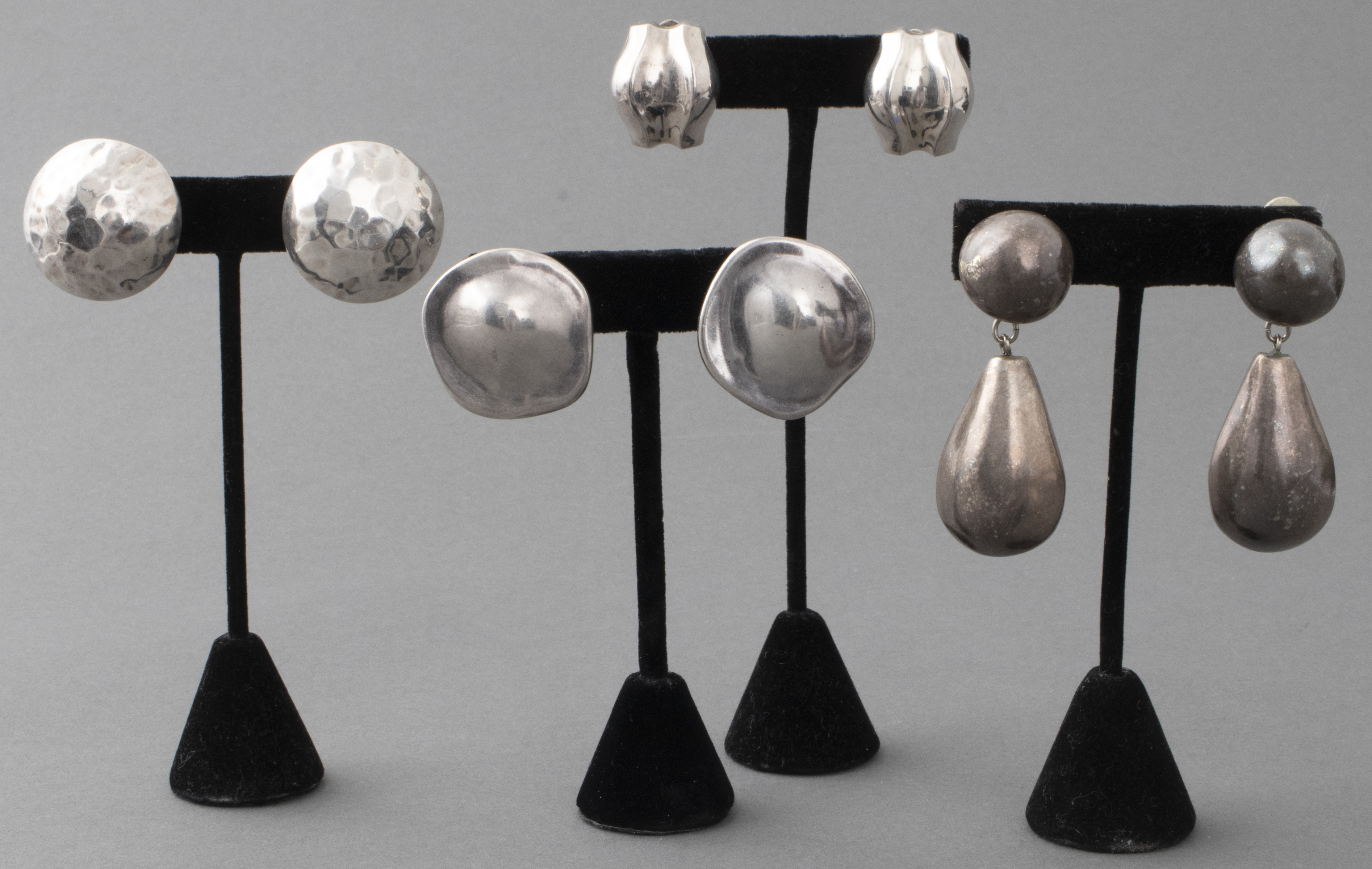 MID CENTURY MODERN SILVER EARRINGS  3c4d68