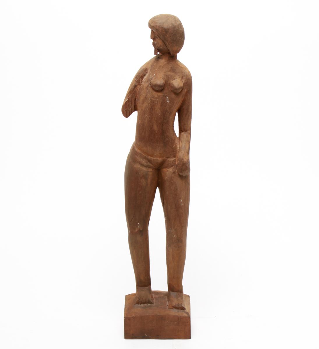 FOLK ART WOOD SCULPTURE OF WOMAN 3c4d75