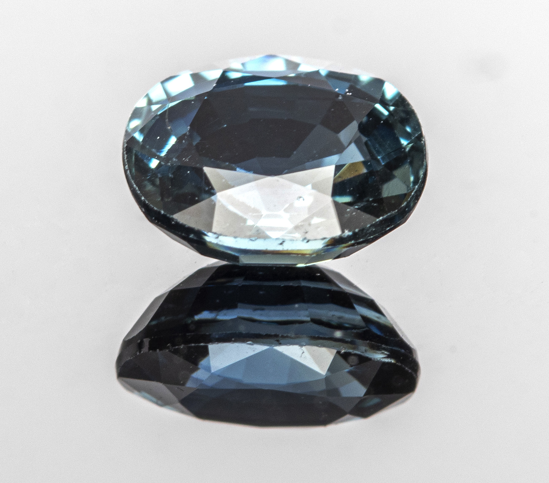 0 90 CT LOOSE OVAL BLUE SAPPHIRE 3c506a