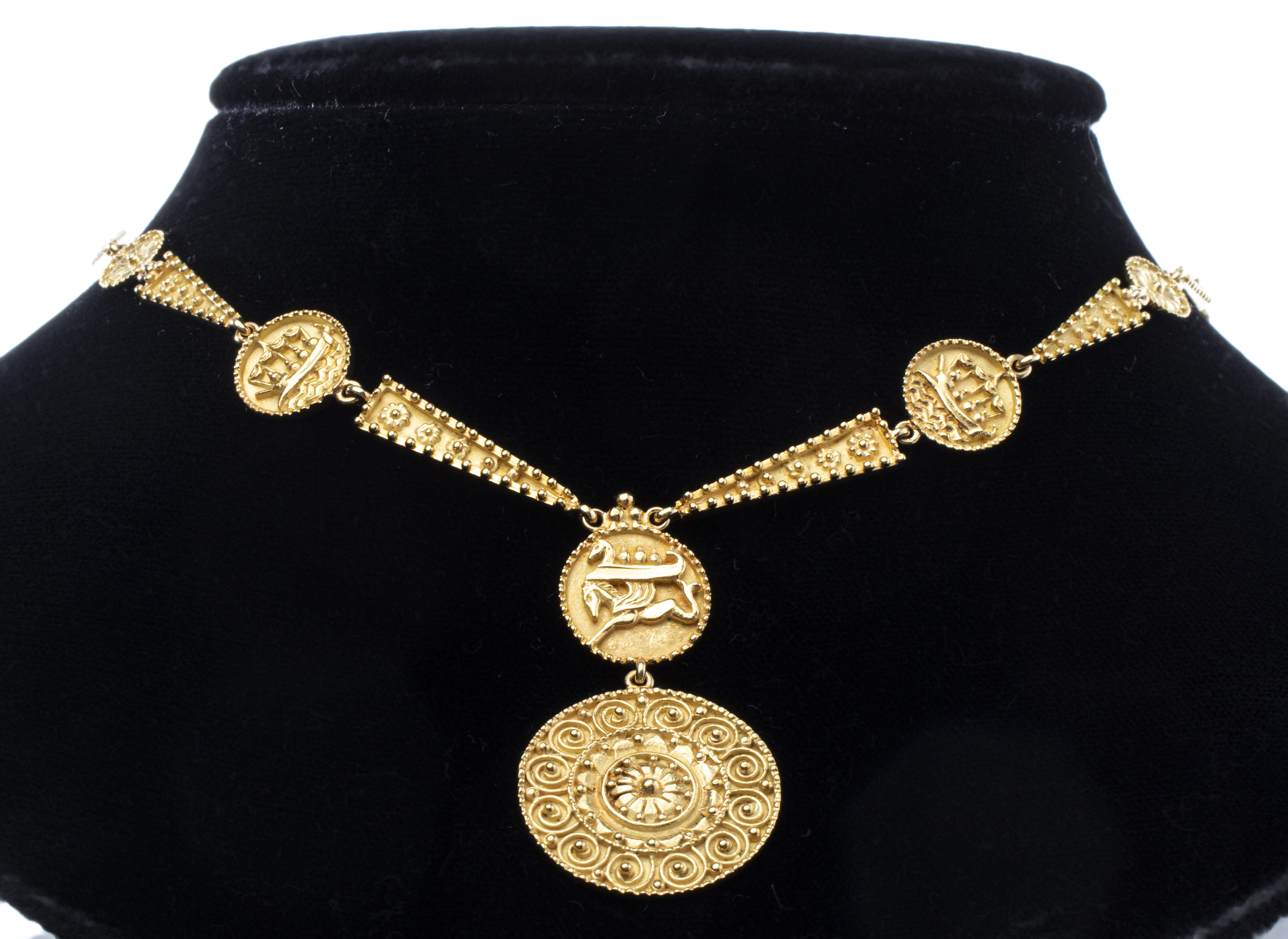 18K YELLOW GOLD TRIBAL DISC NECKLACE 3c50df