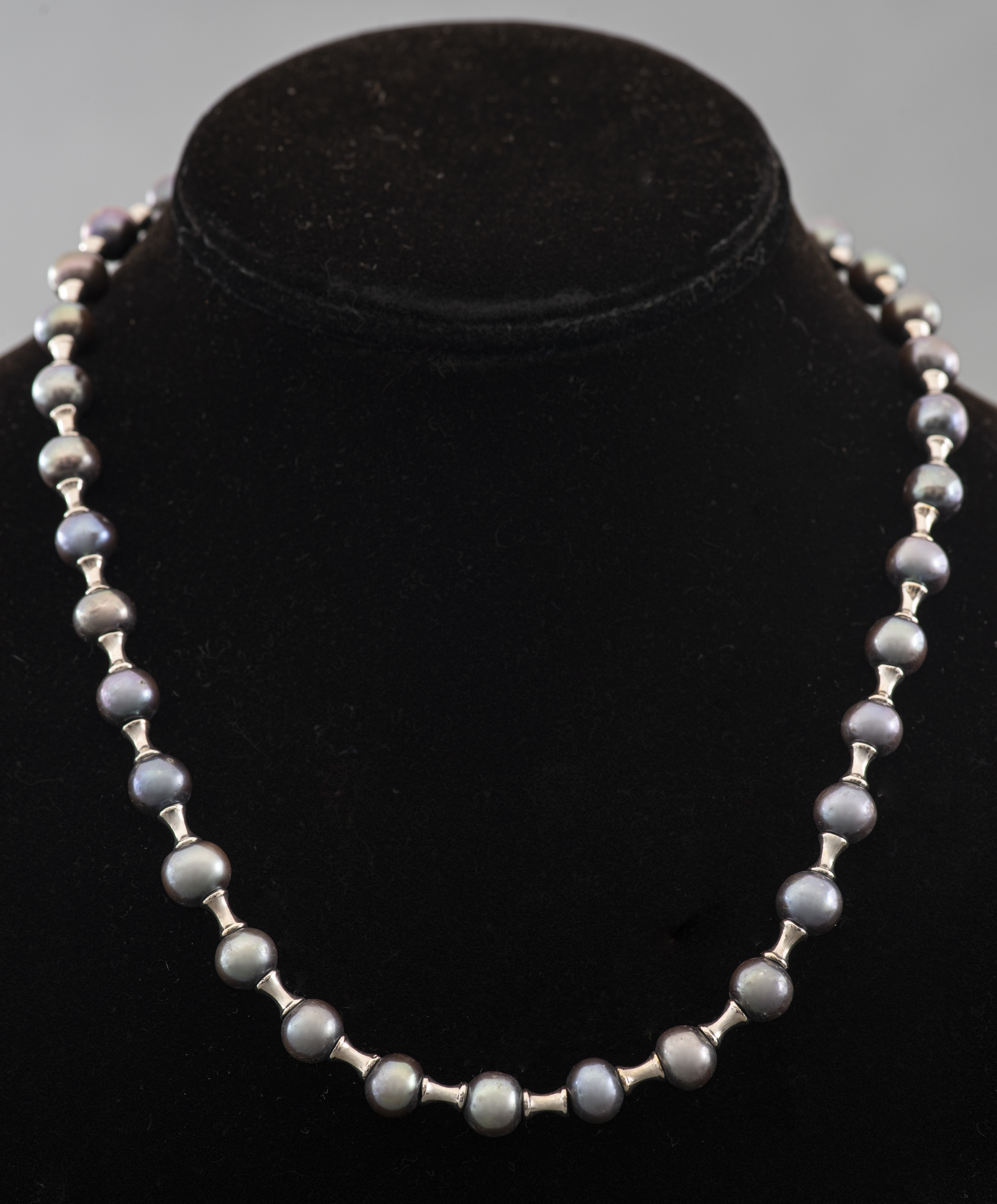 VINTAGE 14K WHITE GOLD BLACK PEARL NECKLACE