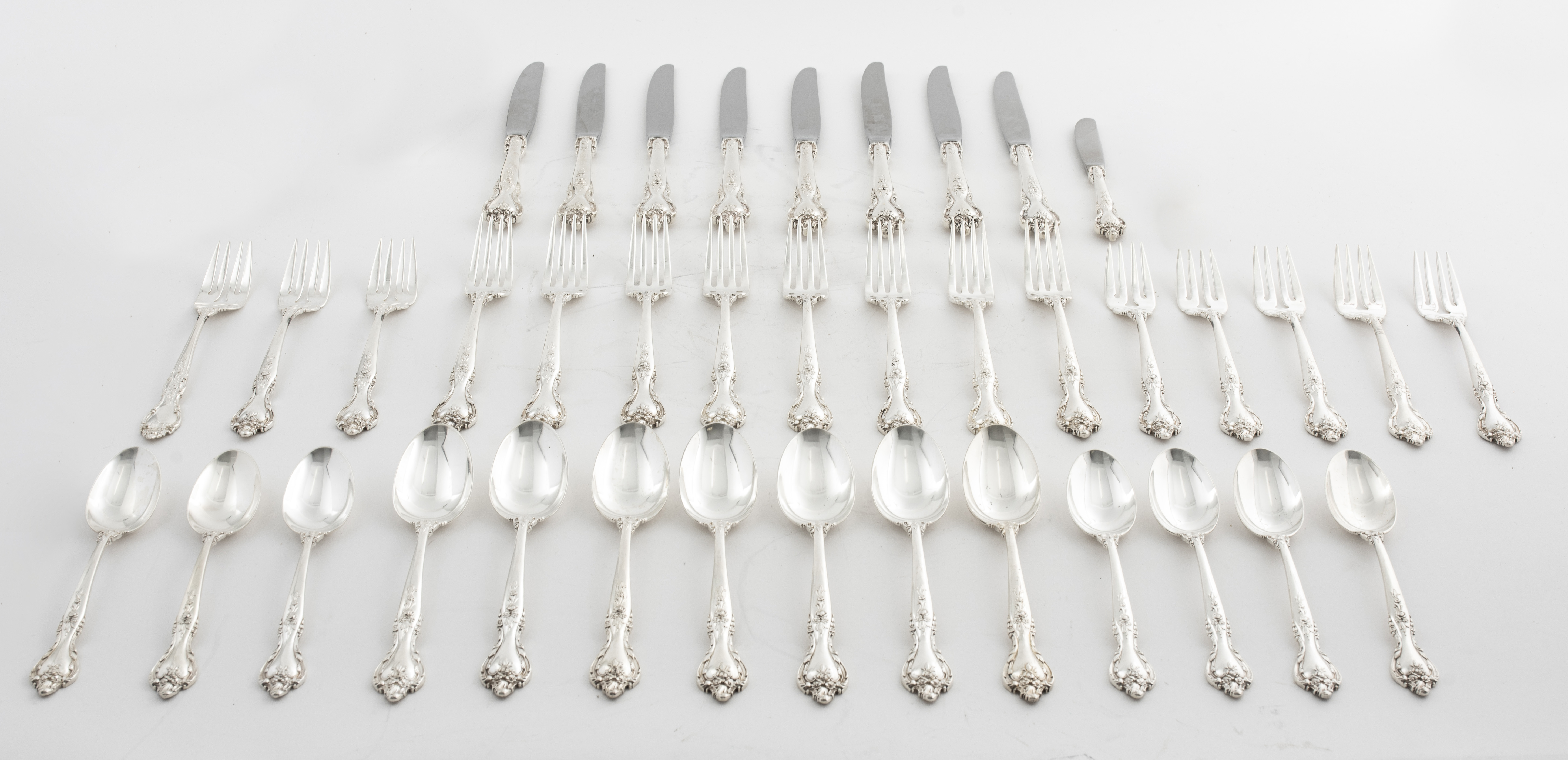 DELACOURT BY LUNT STERLING SILVER FLATWARE