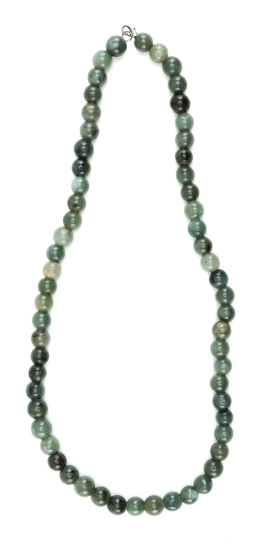 CHINESE GREEN JADE BEAD NECKLACE