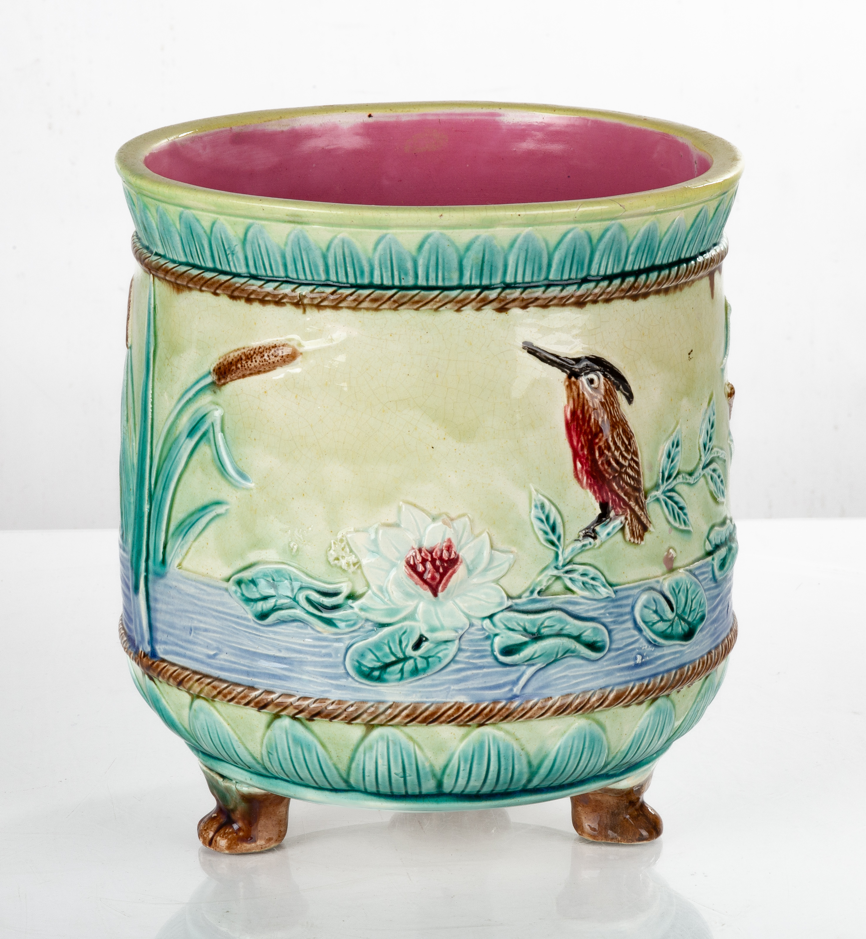 MAJOLICA BIRD WITH WATER LILY PLANTER 3c7f3d