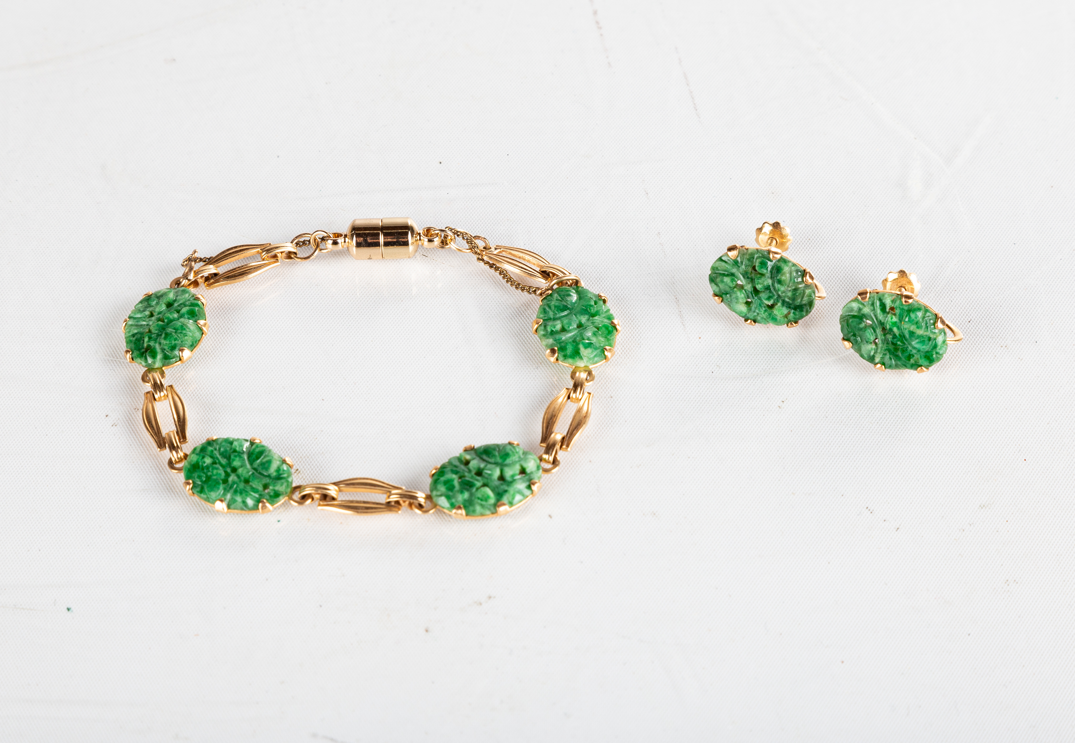 14K YELLOW GOLD AND JADE VINTAGE