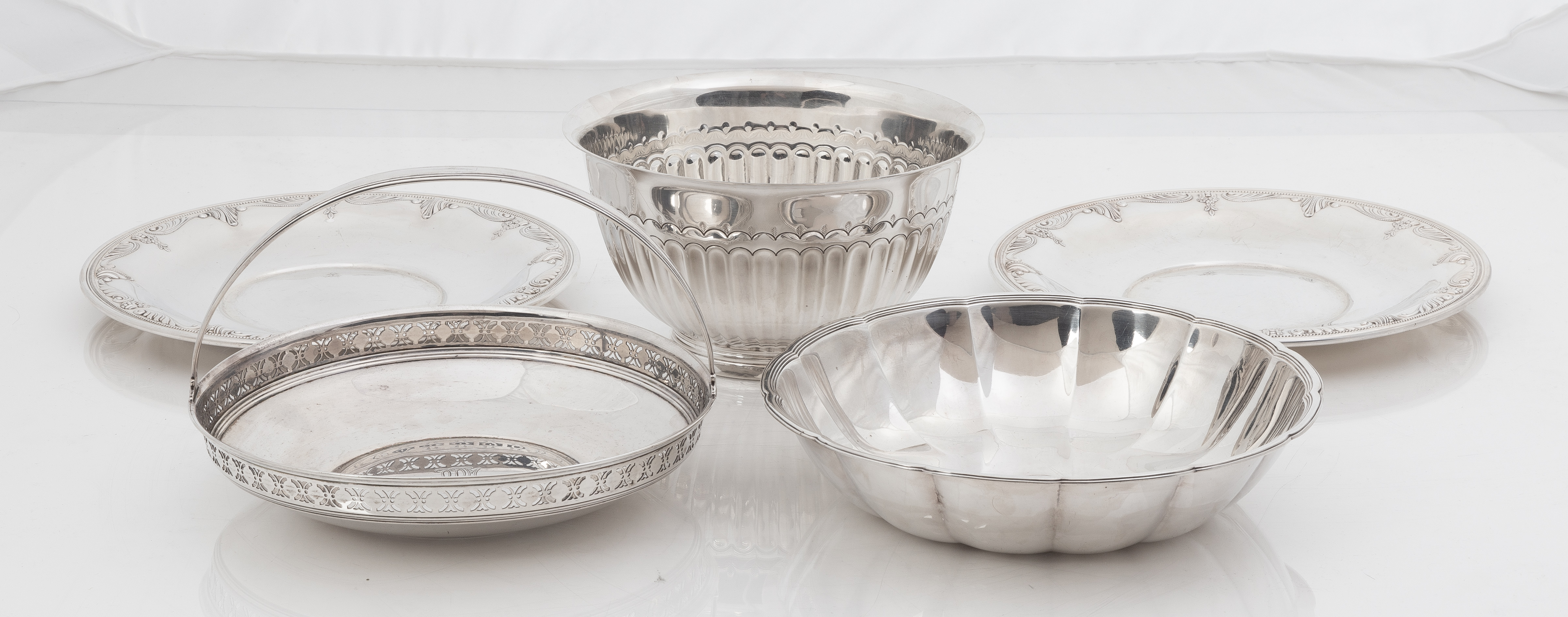GROUP OF STERLING SILVER BOWLS