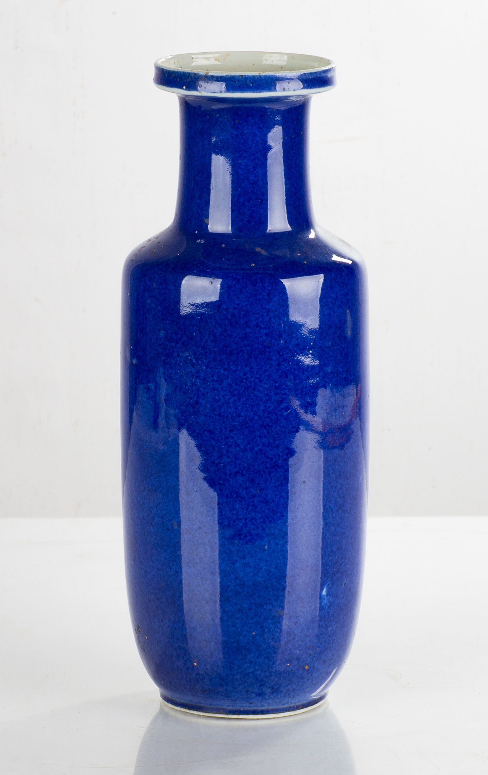 CHINESE PORCELAIN BLUE-GLAZED VASE