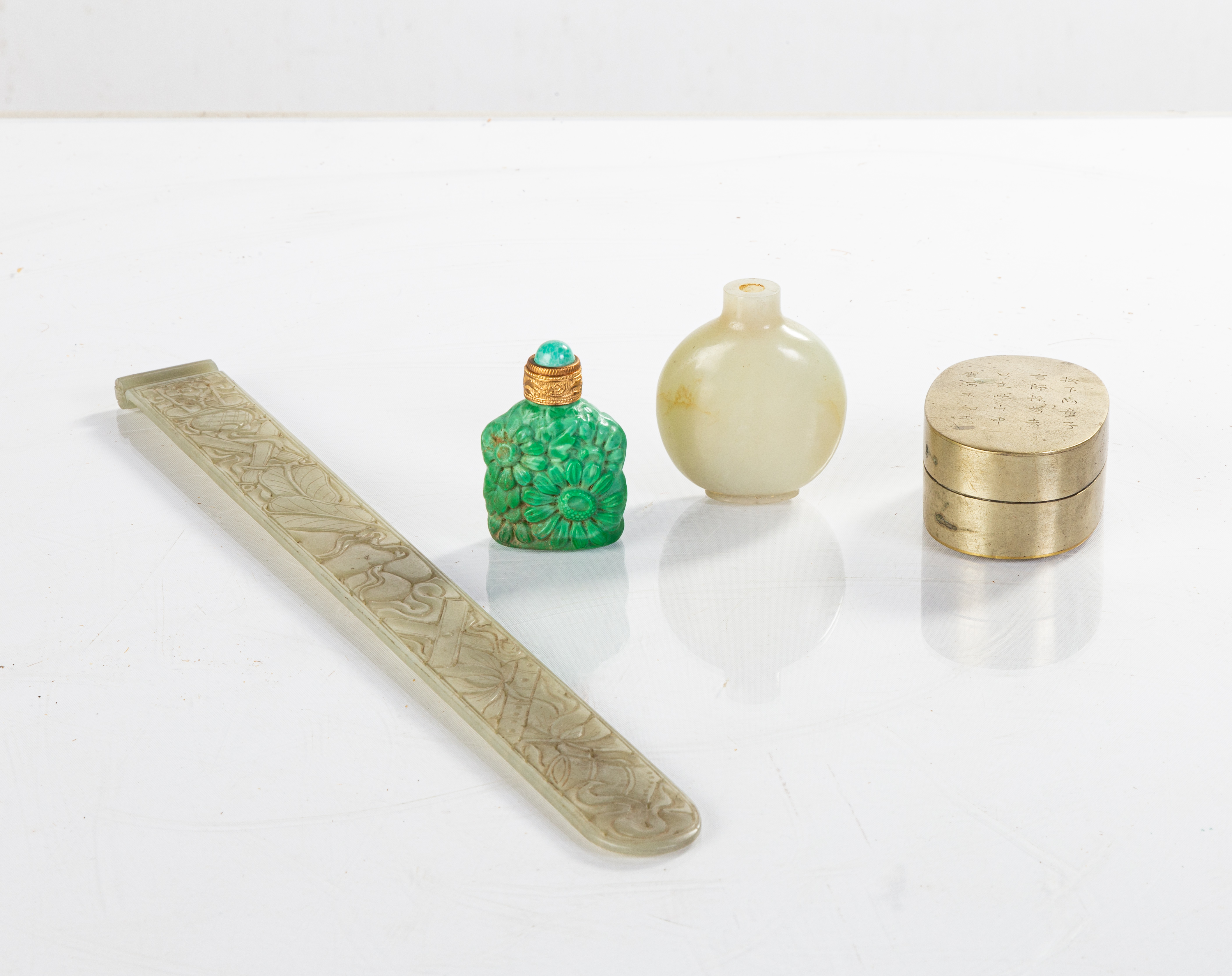 CHINESE SNUFF BOXES & JADE PAGE