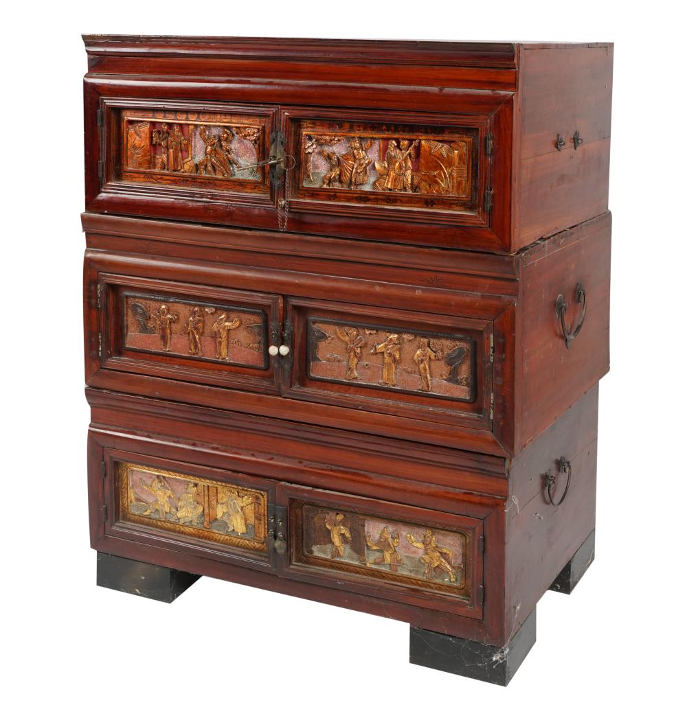 CHINESE LACQUERED CABINETChinese