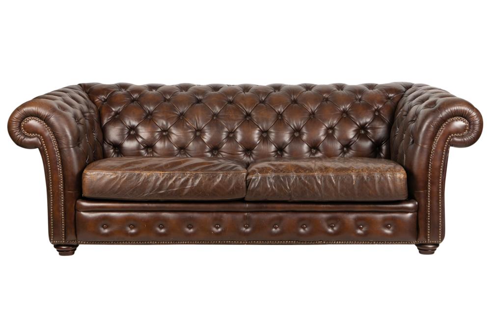 BROWN LEATHER CHESTERFIELD SOFABrown 3c810d