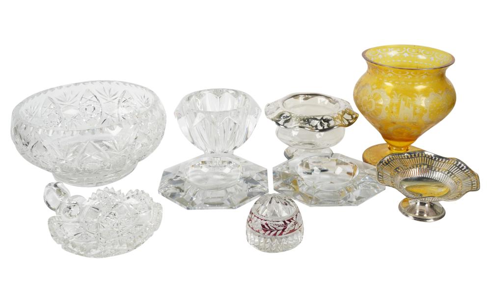 COLLECTION OF CRYSTAL AND GLASSCollection 3c8132