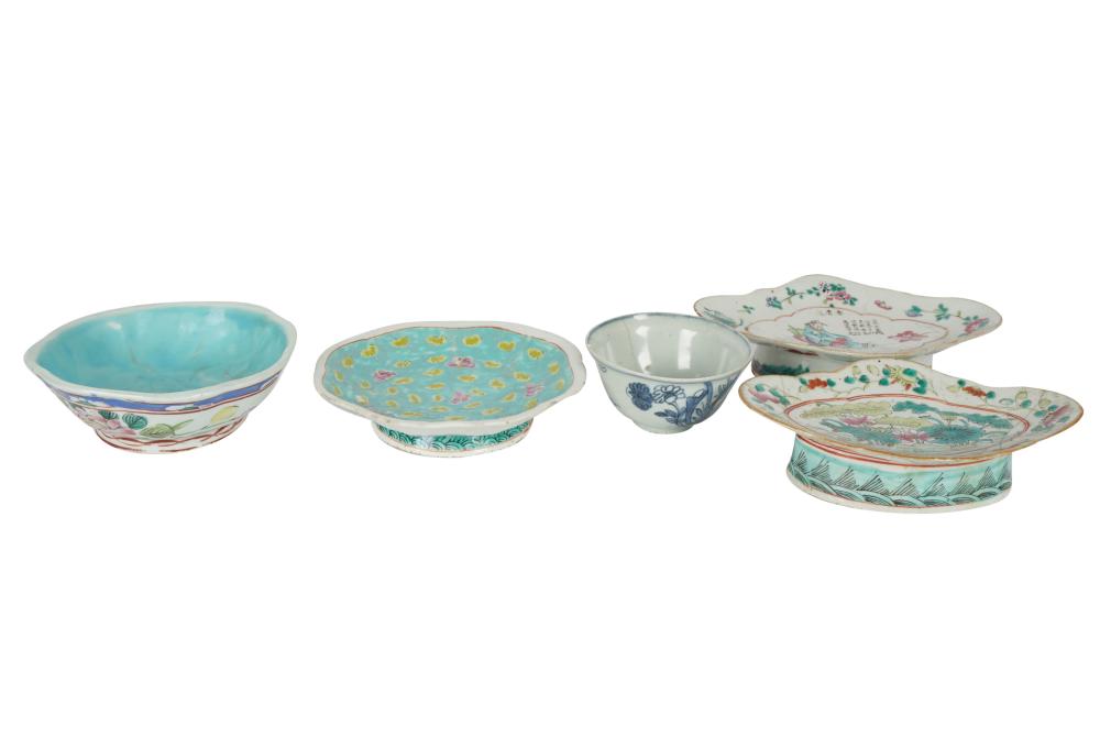 GROUP OF CHINESE PORCELAIN DISHESGroup