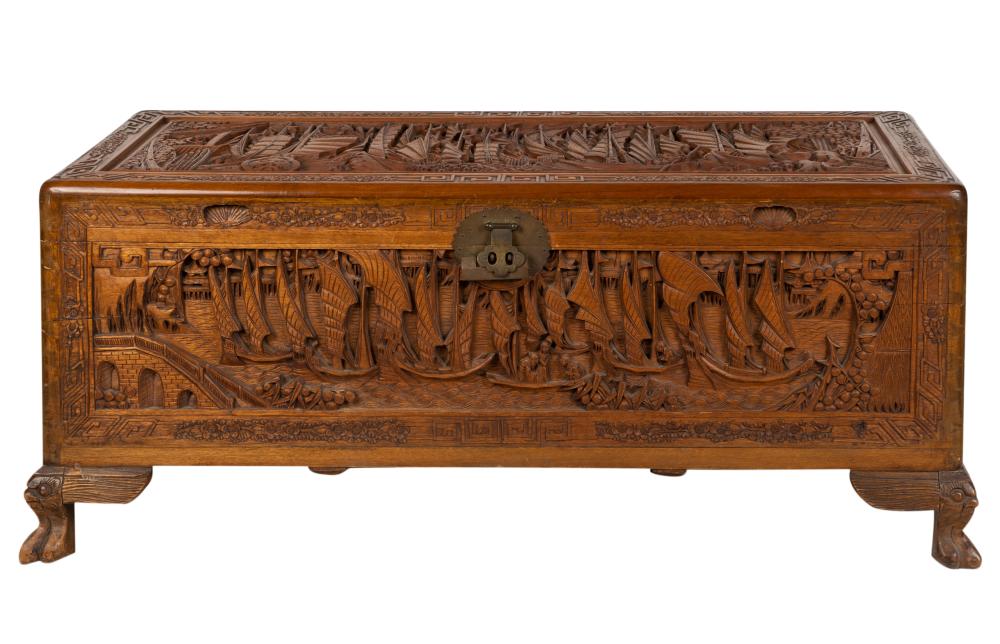 CHINESE CARVED WOOD TRUNKChinese