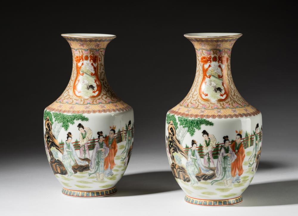 PAIR OF CHINESE REPUBLIC PORCELAIN