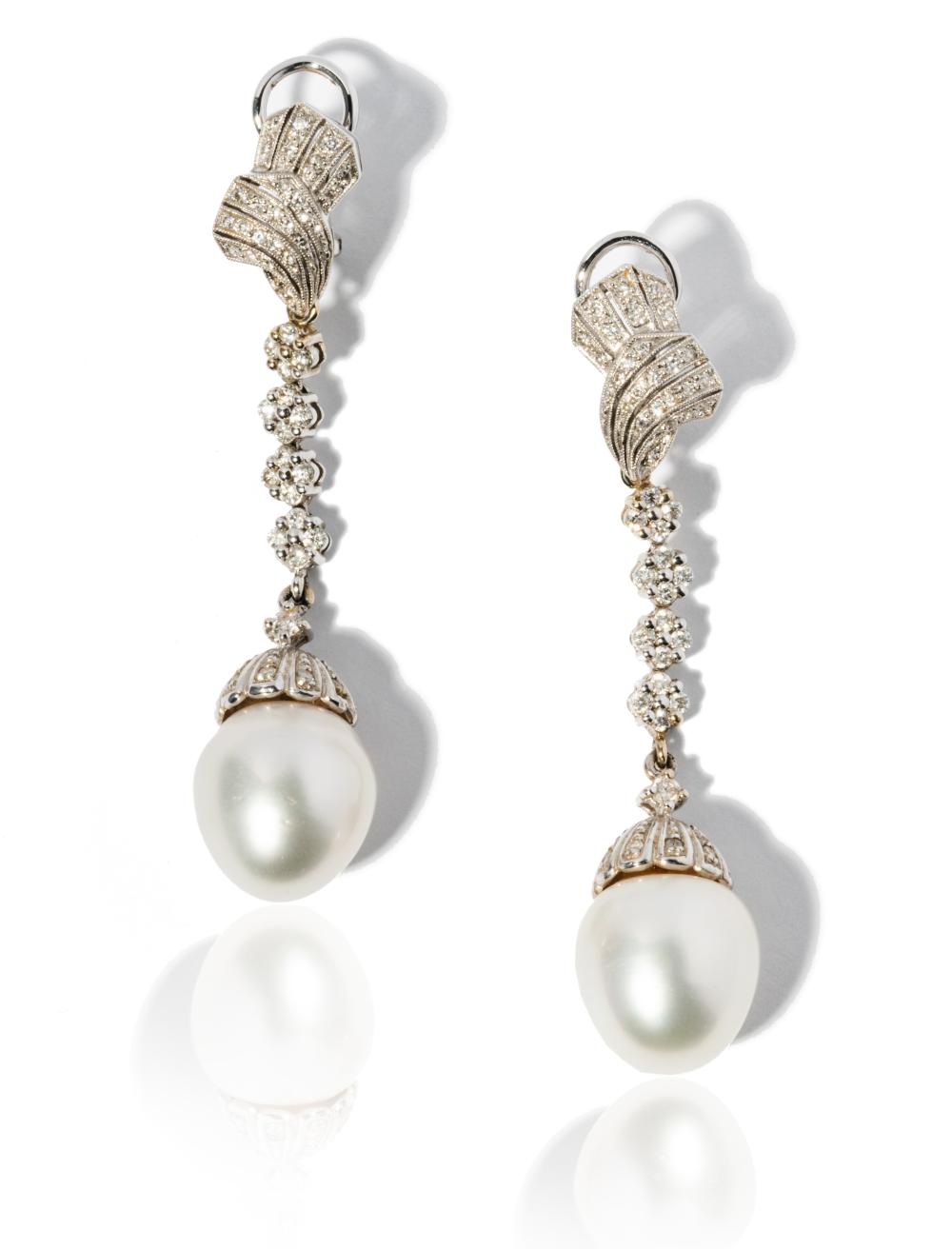 18 KARAT WHITE GOLD AND PEARL EARRINGS18 3c82bc