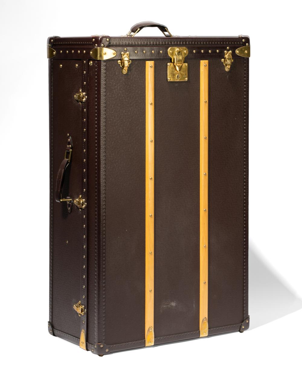 LOUIS VUITTON TRAVEL TRUNKLouis 3c83e1