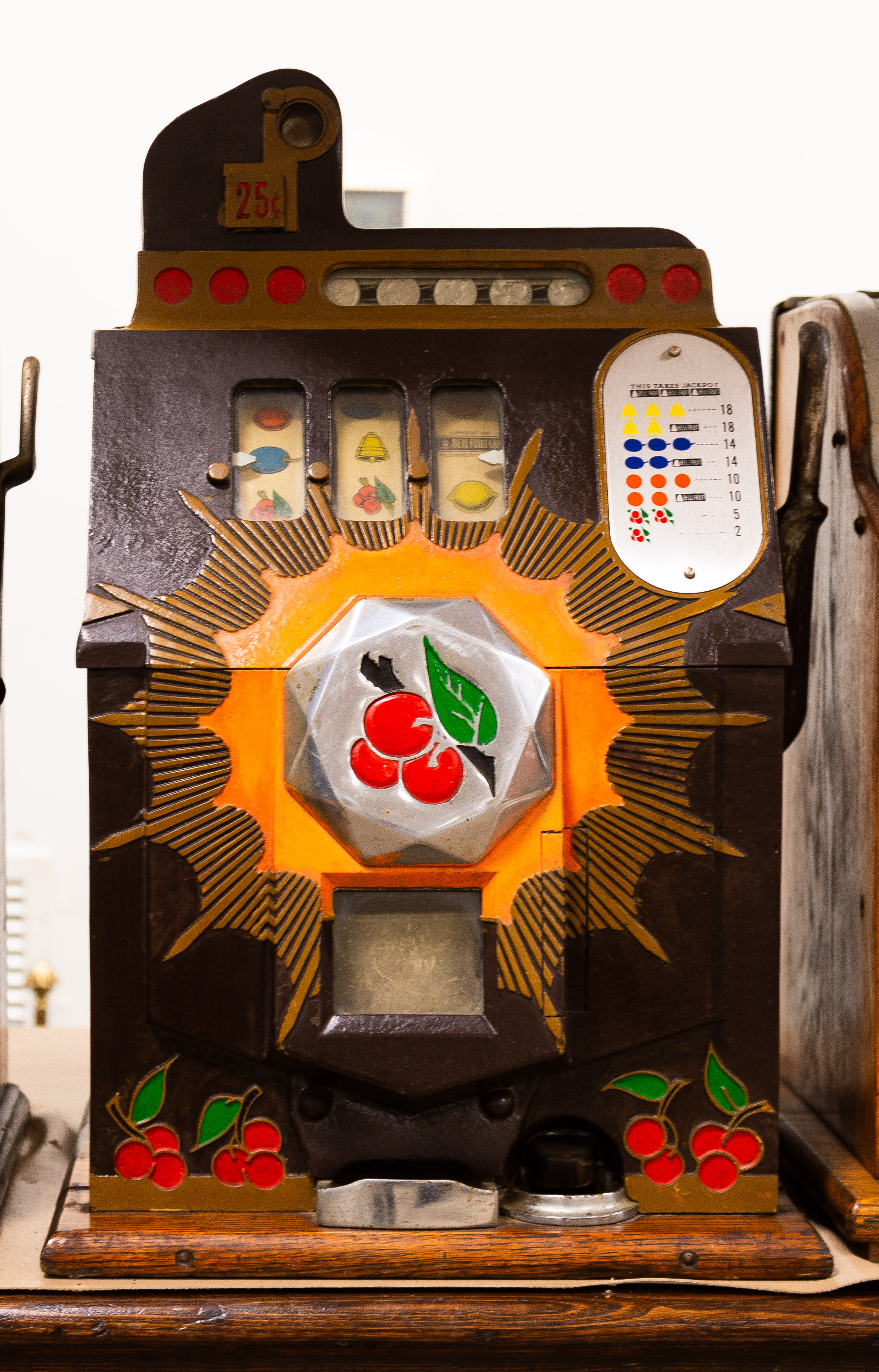 MILLS 25C BURSTING CHERRIES SLOT