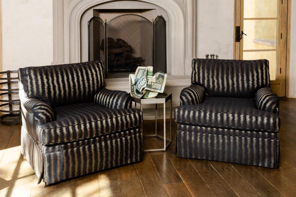 PAIR OF BAKER UPHOLSTERED CLUB 3c847b