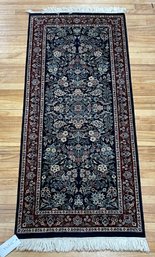 A vintage Oriental scatter rug 3c8897