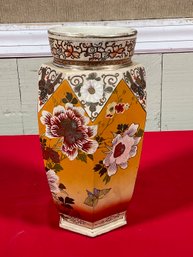 An early 20th C. Satsuma vase,