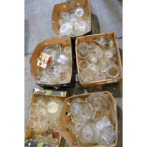 Miscellaneous cut and other glassware  3c8cd0