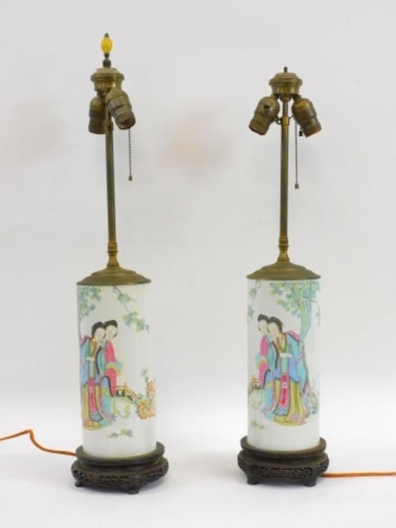PAIR OF CHINESE PORCELAIN LAMPS  3c8d01