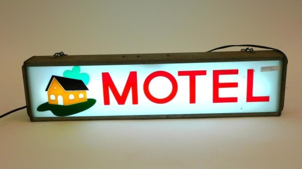 RARE VINTAGE ILLUMINATED MOTEL