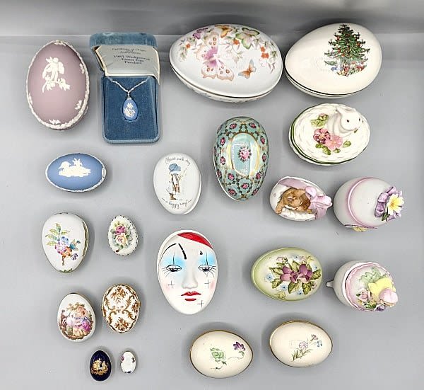 21 Vintage Porcelain Egg Boxes. In a