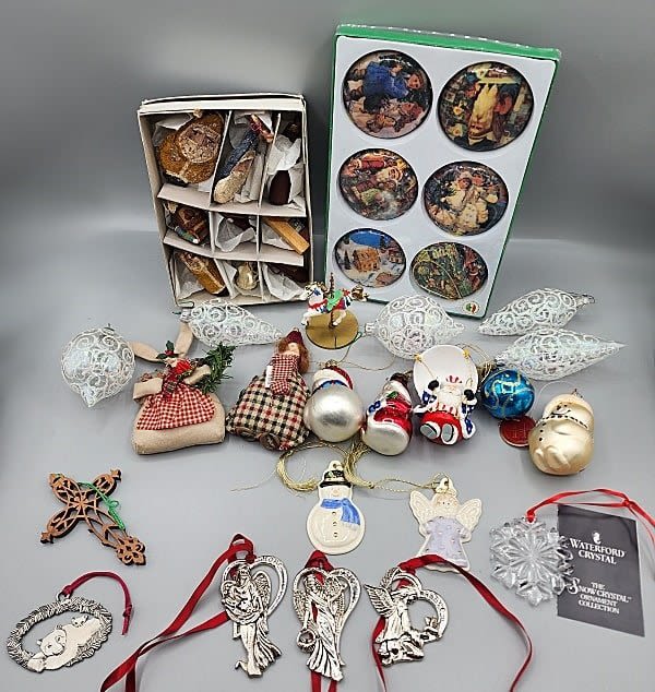 Group of misc Christmas Ornaments including