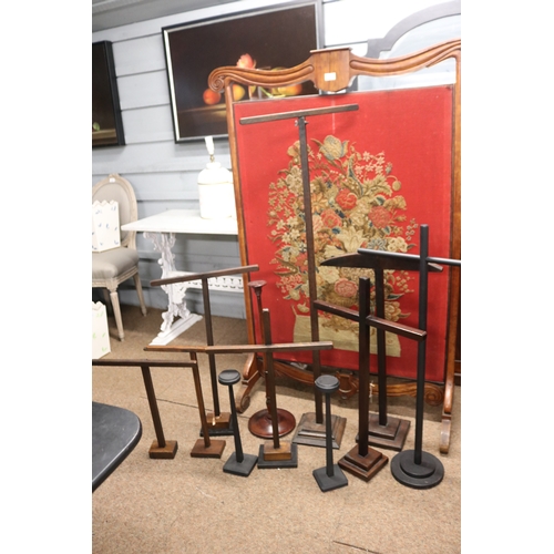 Collection of shop stands approx 3c92dd