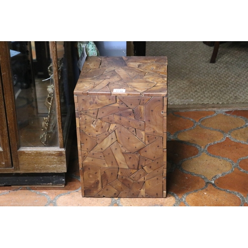 Unusual wooden sculpture or stool 3c9316