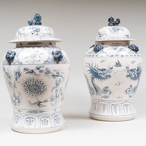 PAIR OF MODERN SWATOW STYLE PORCELAIN 3c6cf0