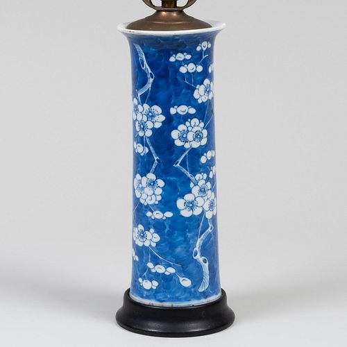 CHINESE BLUE AND WHITE PORCELAIN