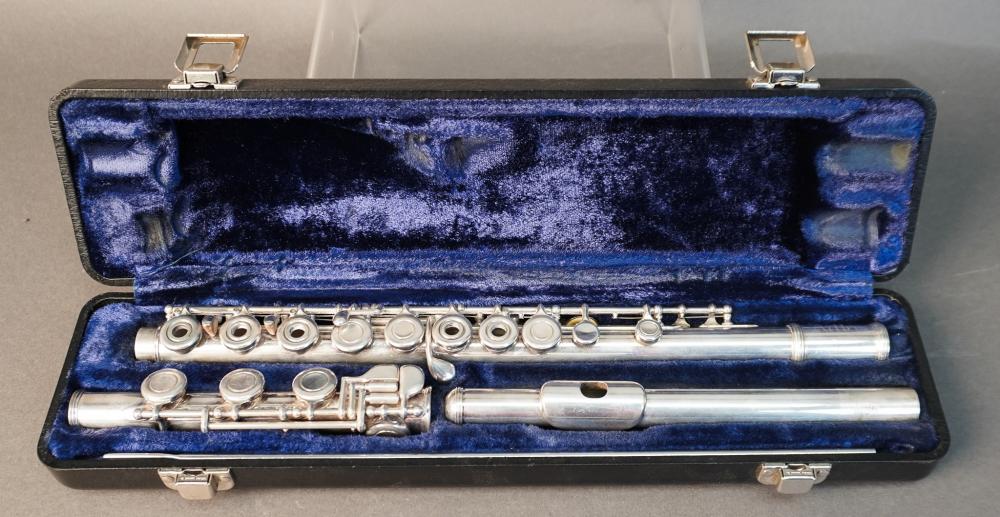 ARTLEY STERLING SILVER FLUTE WITH