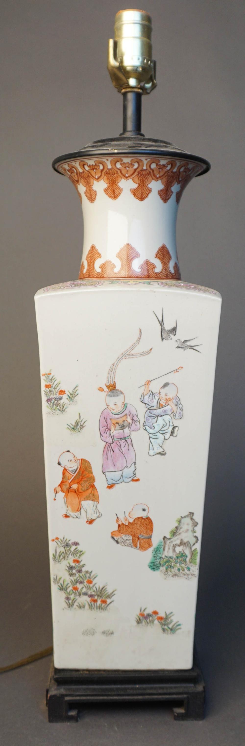 CHINESE FAMILLE ROSE VASE MOUNTED 3c6f0f