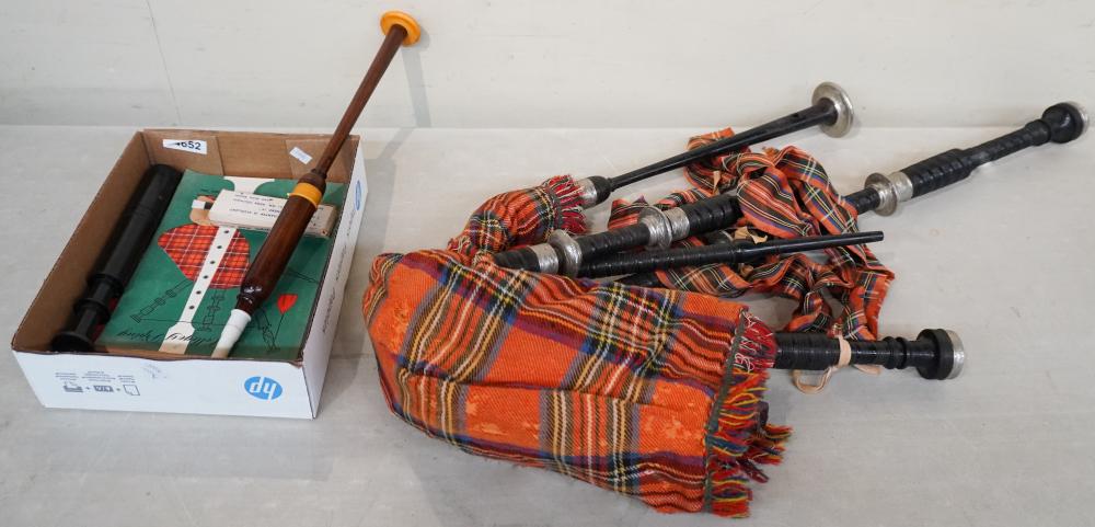 SET OF BAGPIPES WITH BAGPIPE MUSIC 3c6f86
