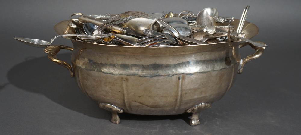 SILVERPLATE TWO HANDLED TUREEN