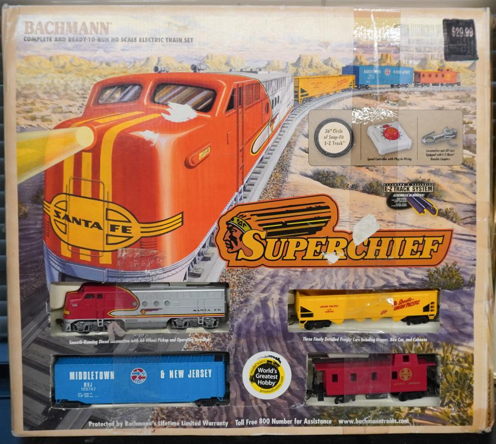 BACHMANN 'SUPERCHIEF' MODEL RAILROAD