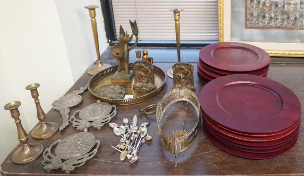 COLLECTION OF ASSORTED METAL TABLE 3c70d0