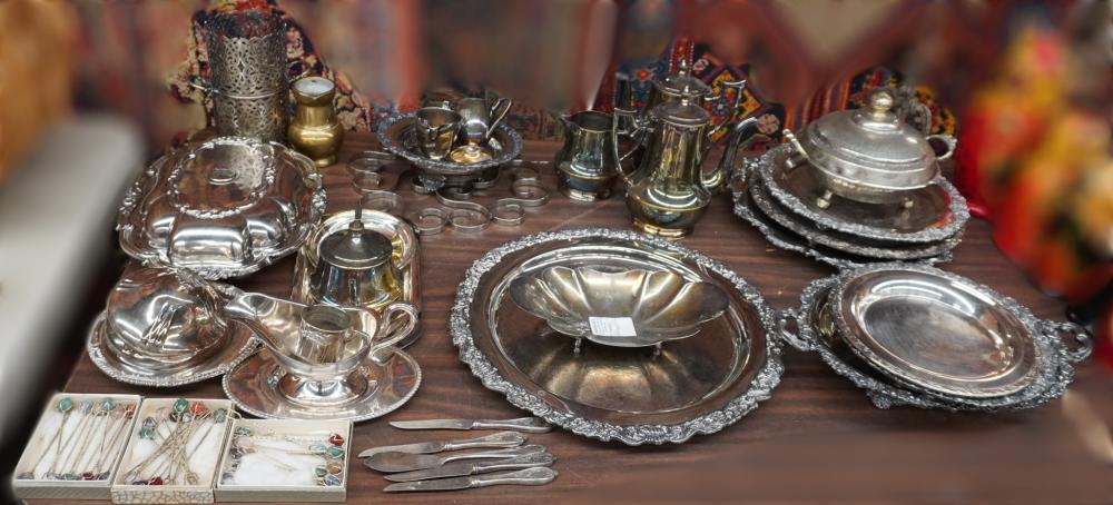 COLLECTION OF SILVERPLATE TRAYS  3c7148