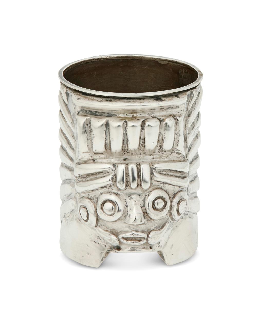 A FRED DAVIS STERLING SILVER CUPA 3c7439