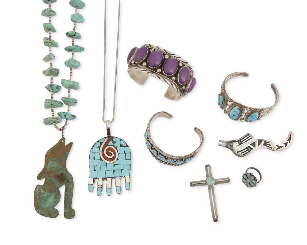 A GROUP OF SOUTHWESTERN-STYLE JEWELRYA