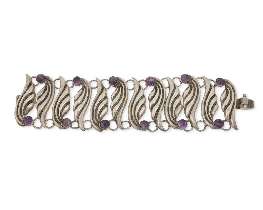 A FRED DAVIS SILVER AND AMETHYST BRACELETA