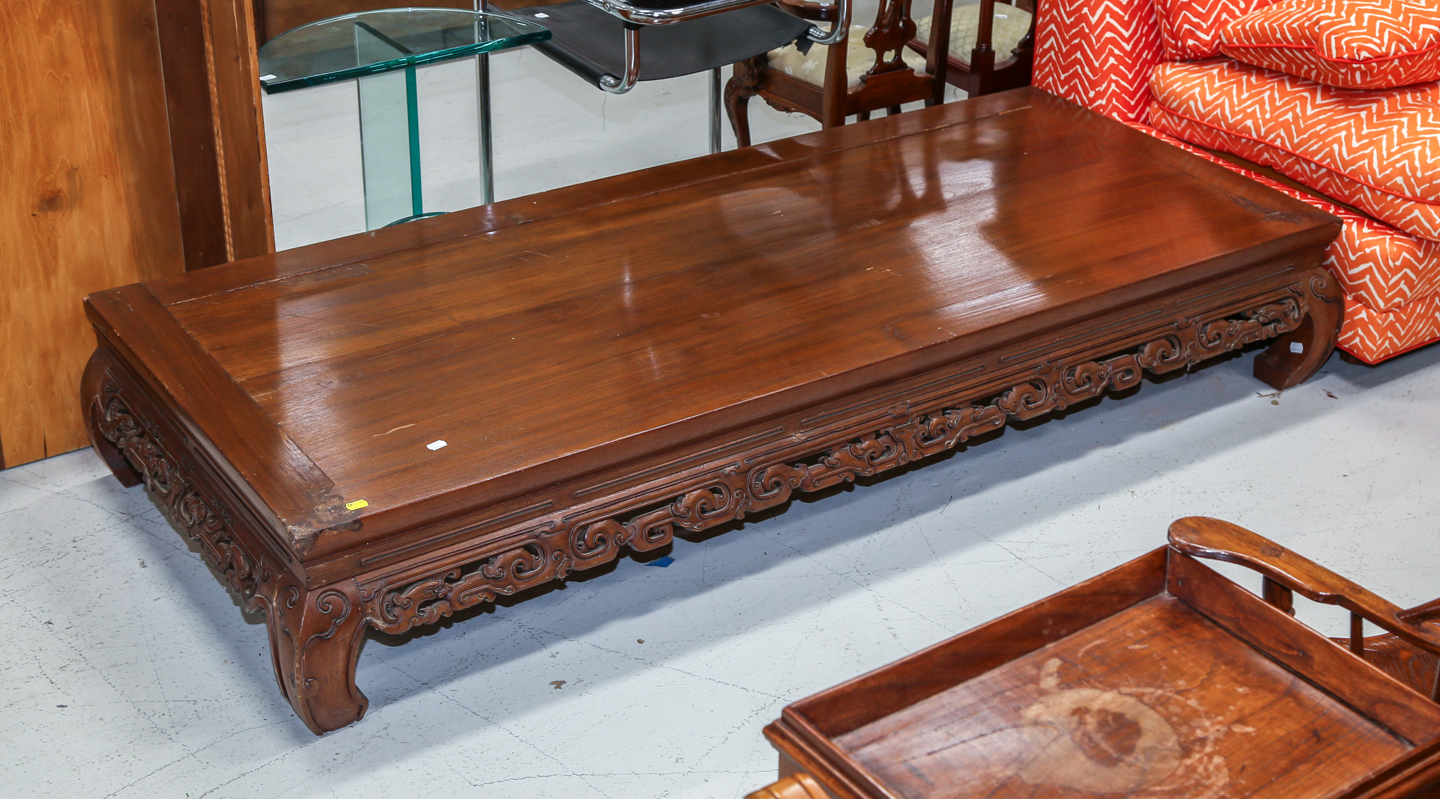 CHINESE CARVED WALNUT LOW TABLE 3c75b6