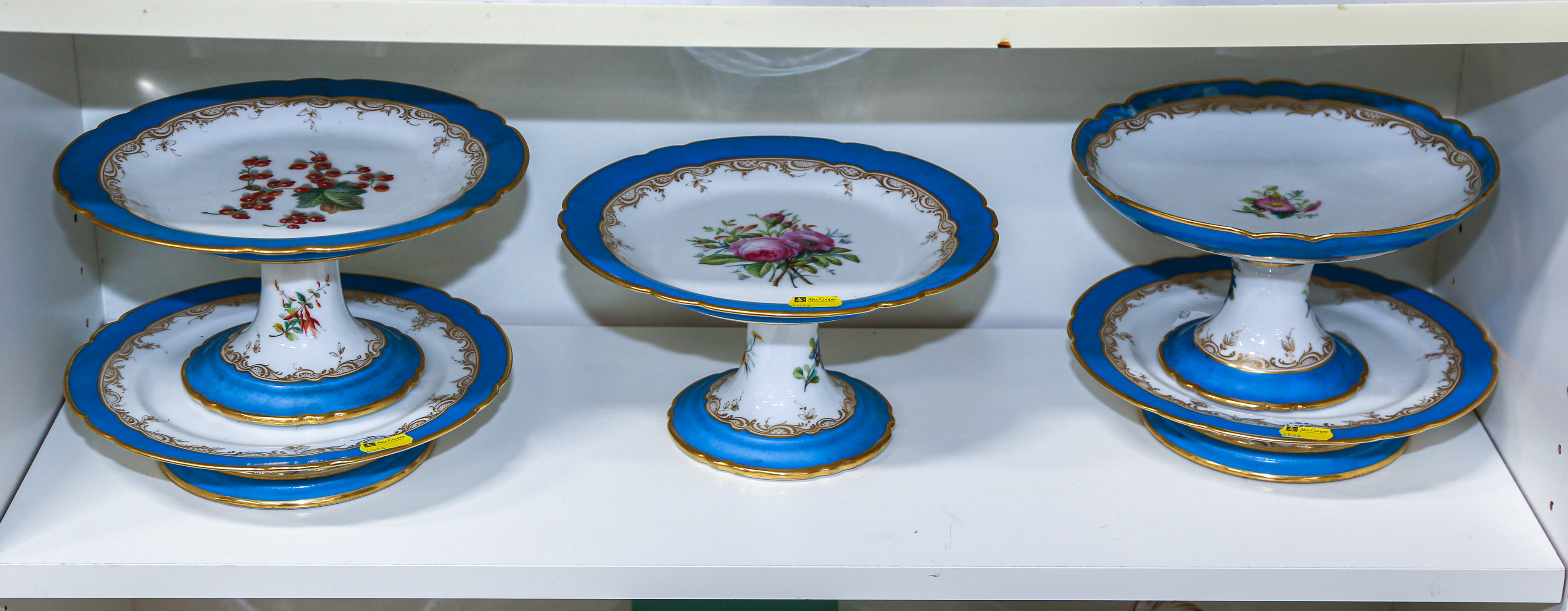 FIVE PORCELAIN DE PARIS SERVING DISHES