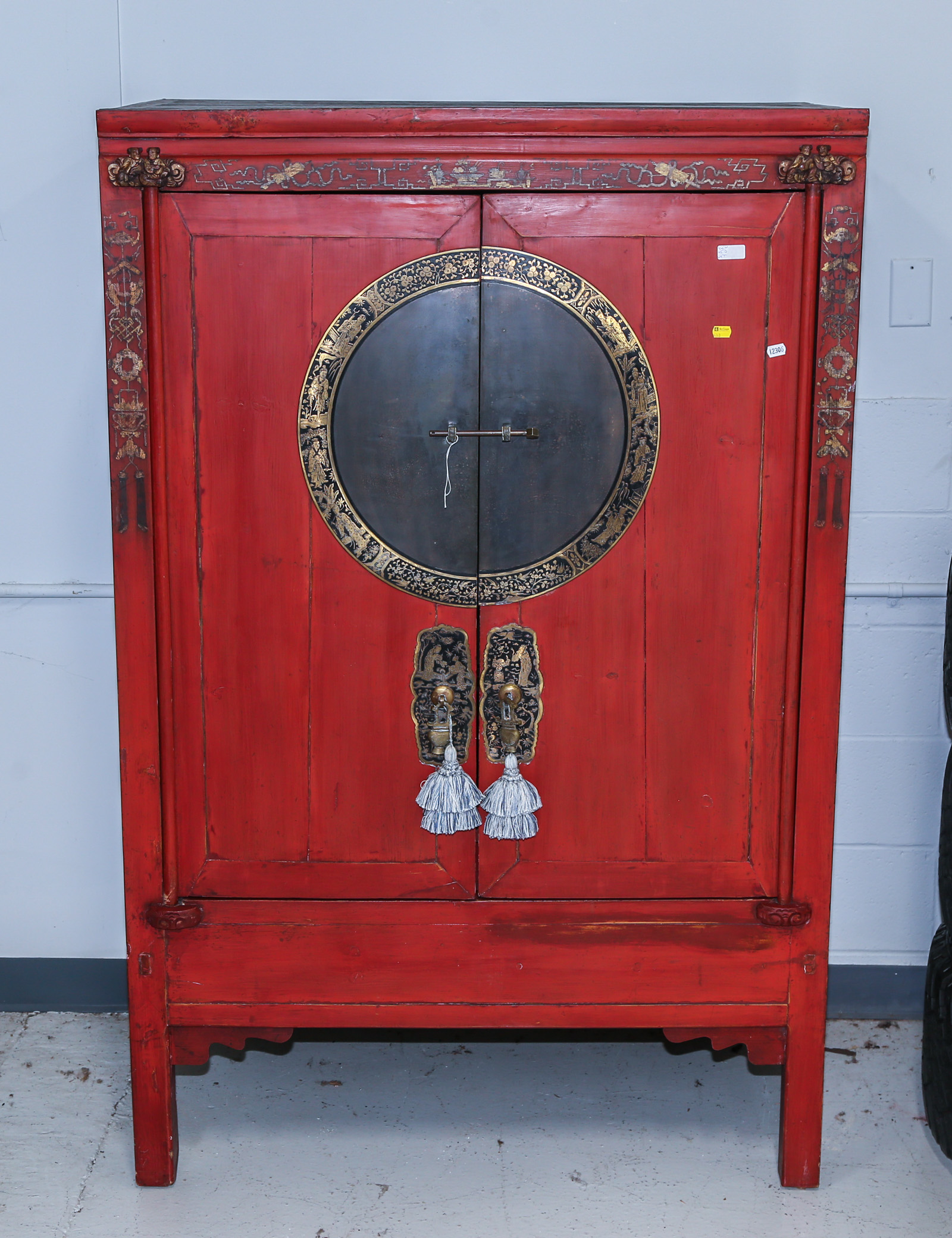 CHINESE CARVED PAINTED PINE CABINET 3c7690