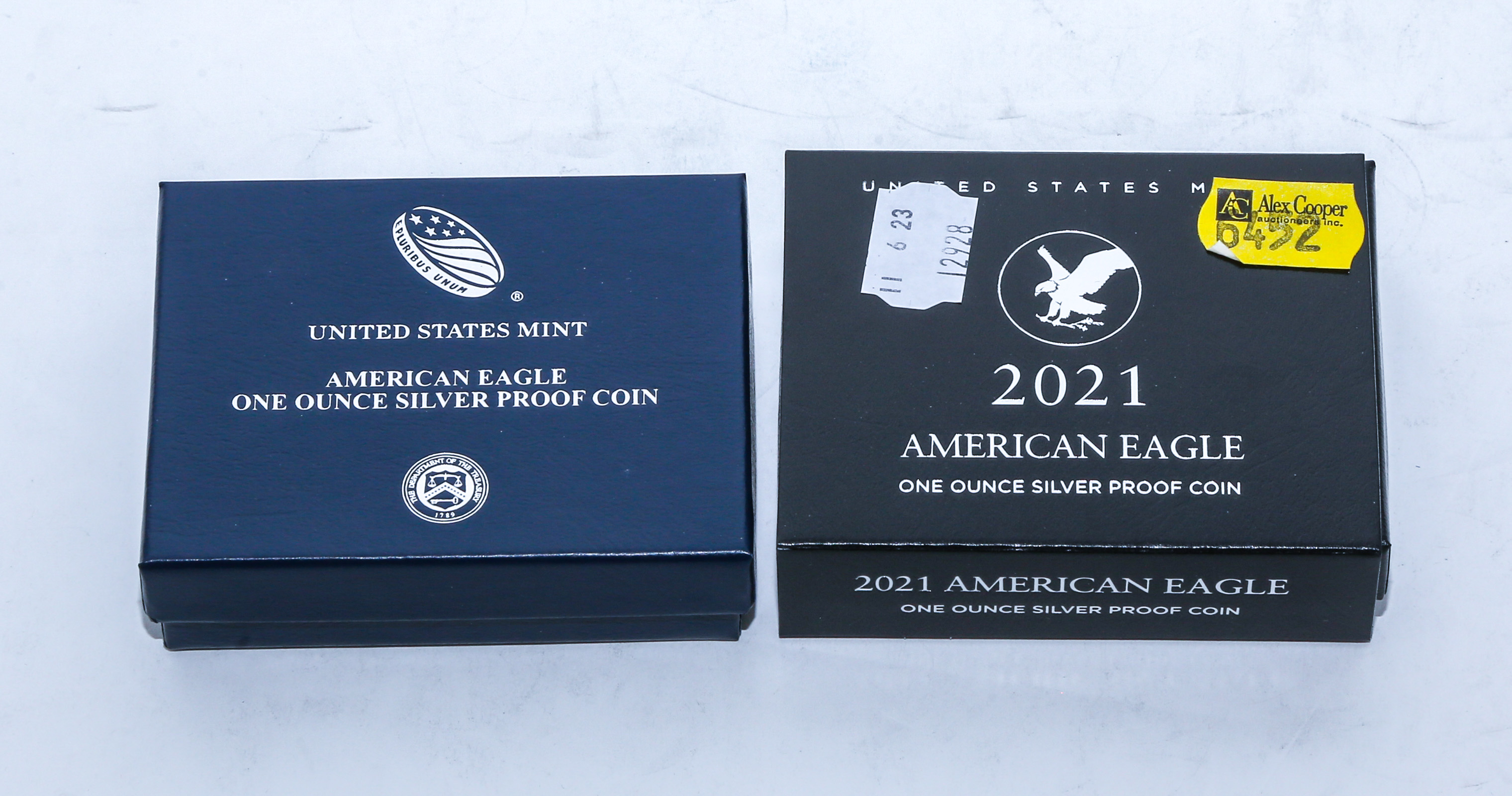A PAIR OF 2021 PROOF SILVER EAGLES 3c7746
