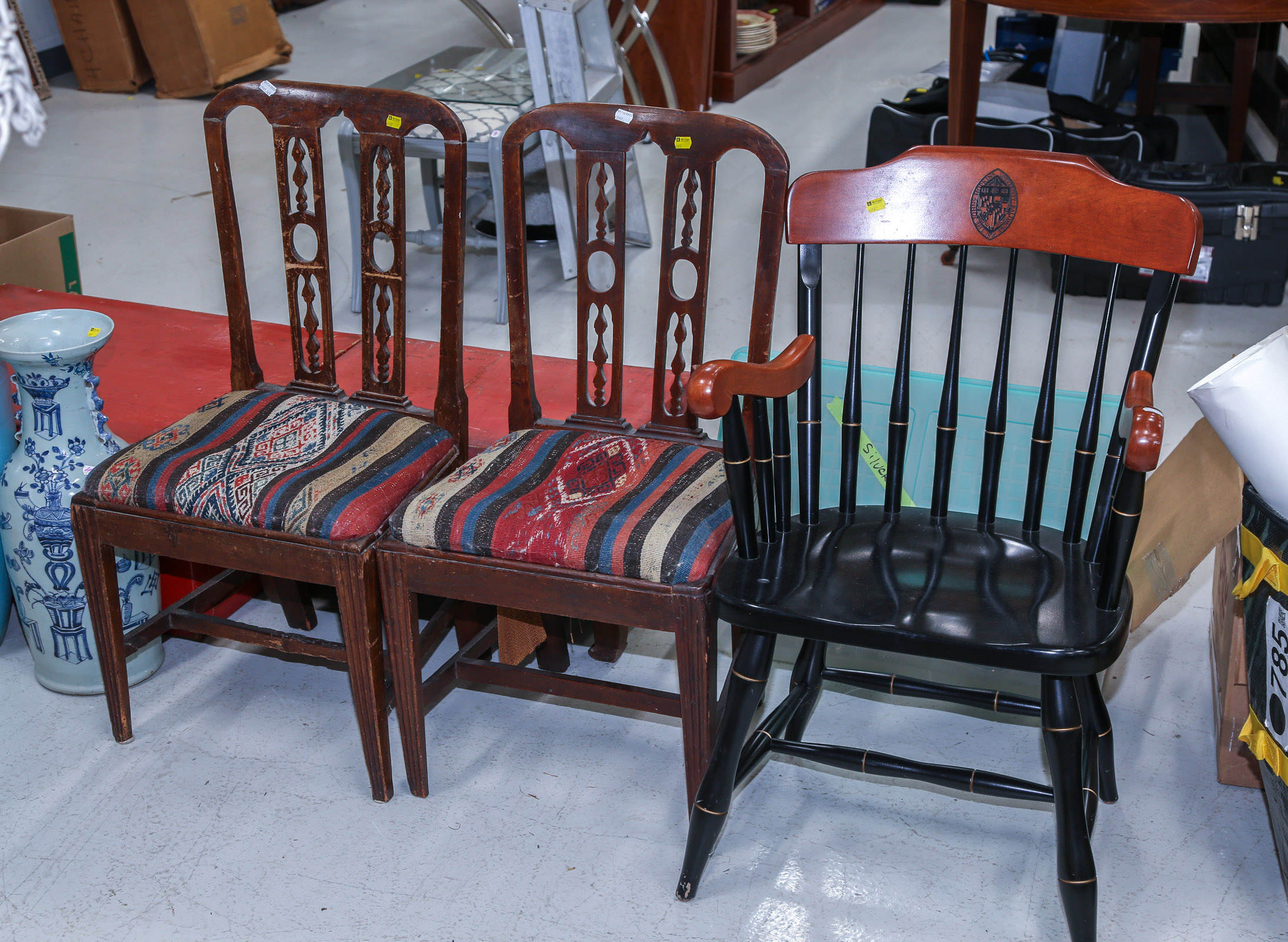 A PAIR OF ANTIQUE SIDE CHAIRS &