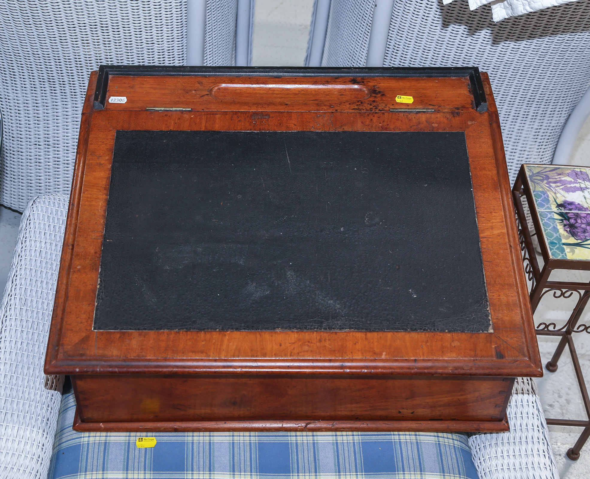 ANTIQUE PORTABLE DESK American  3c78f3